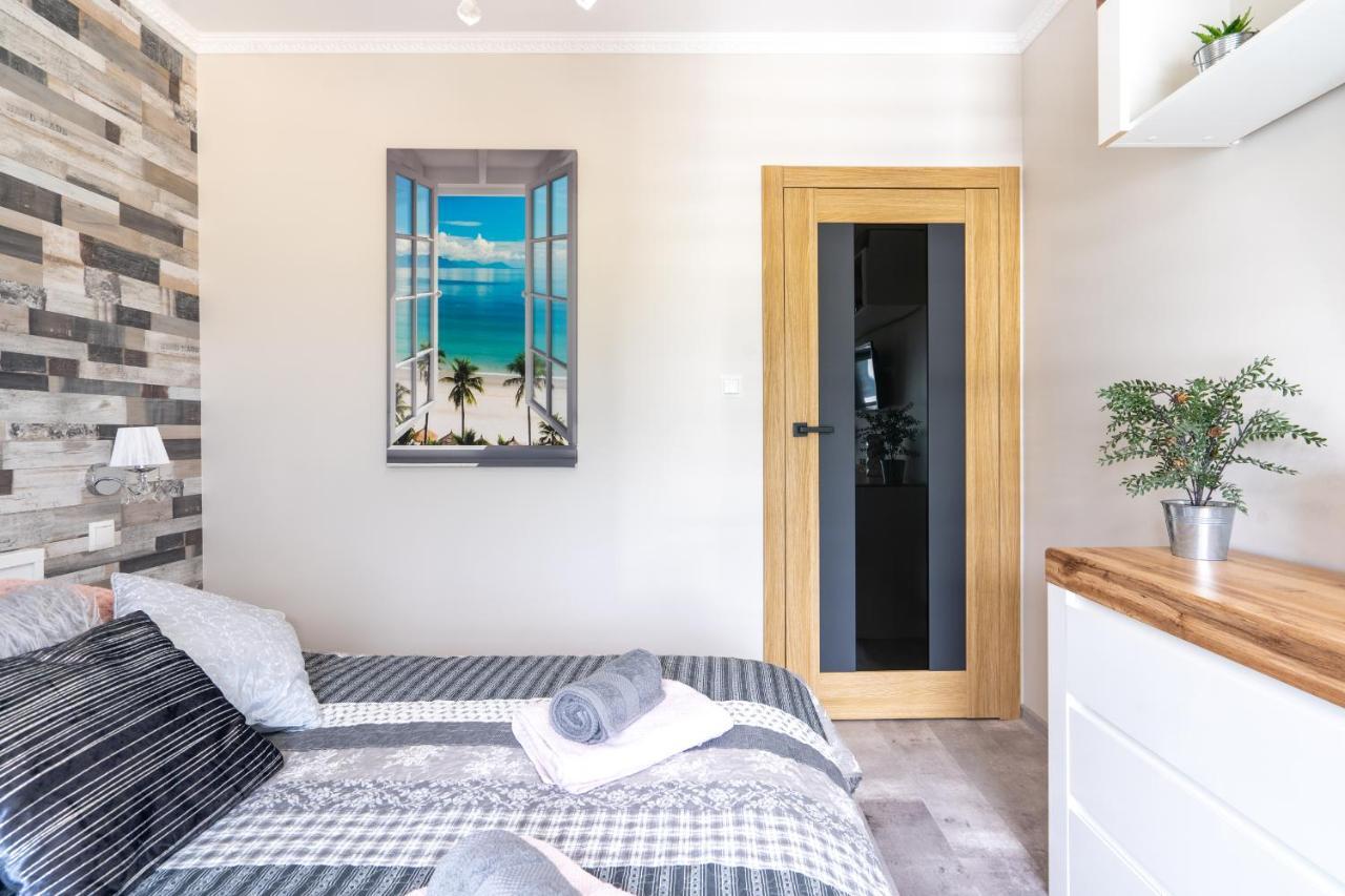 Apartament Aquatower Oliwia & Laura Rekin レダ エクステリア 写真