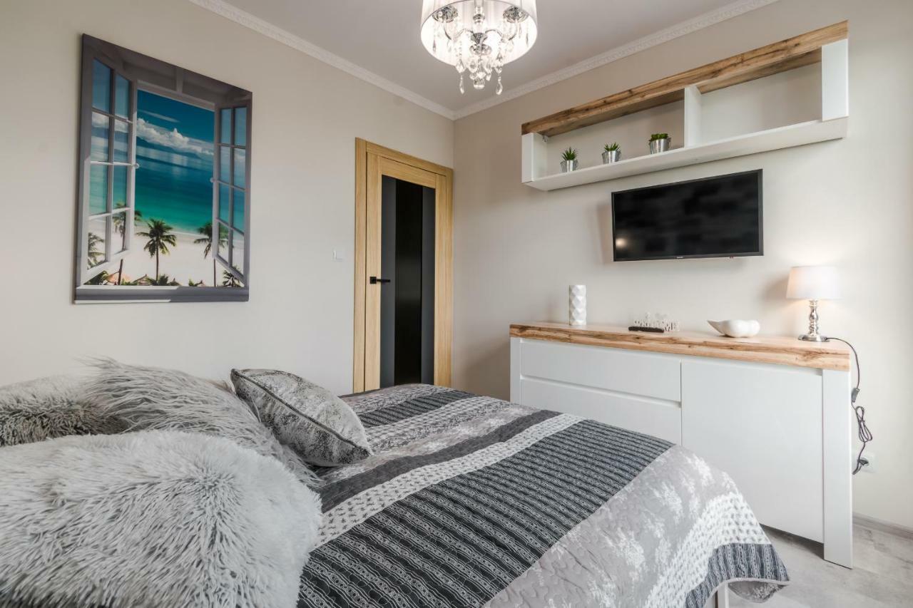 Apartament Aquatower Oliwia & Laura Rekin レダ エクステリア 写真
